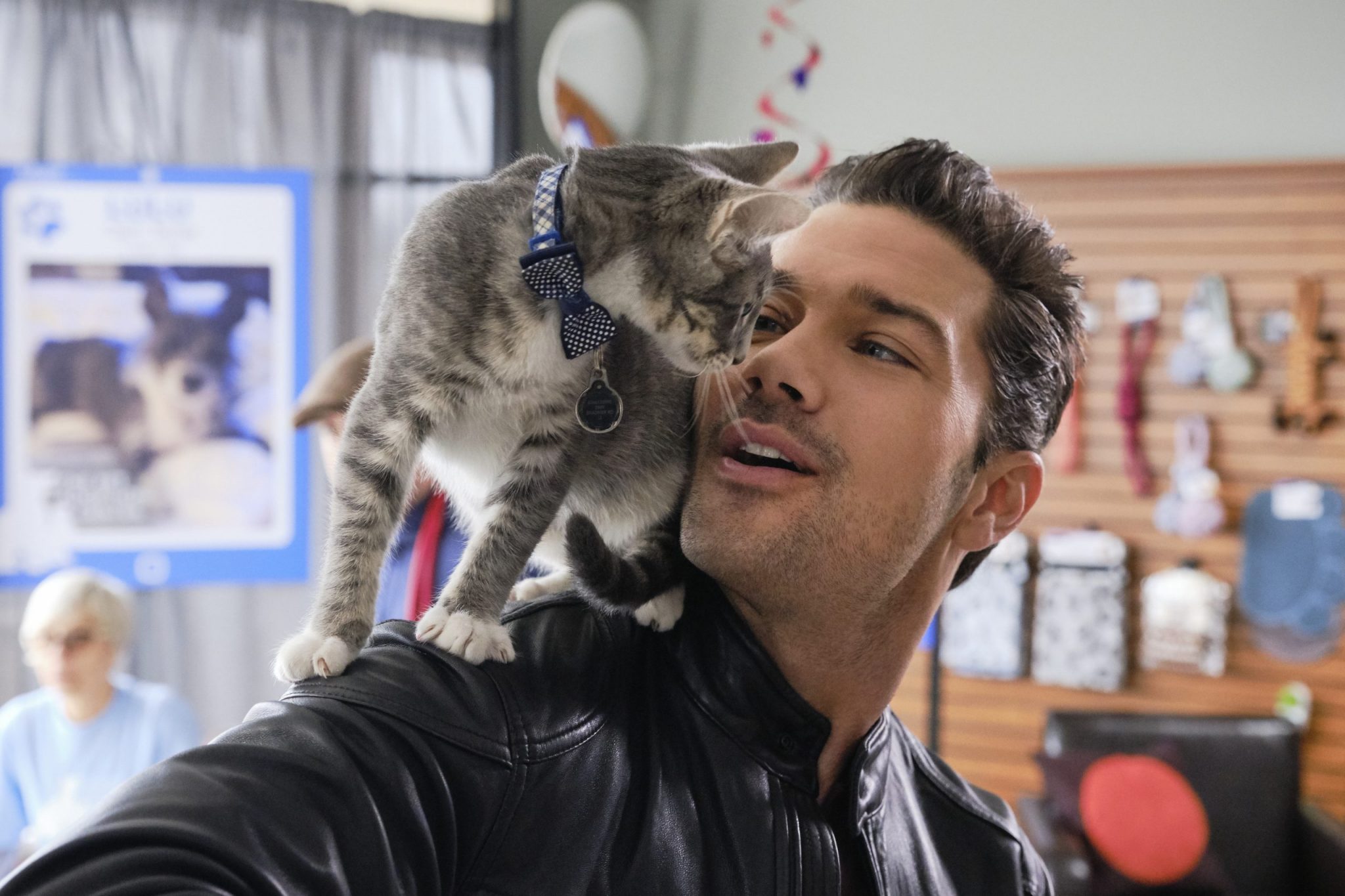 That S Not Ryan Paevey Sliding Into Your Dms Why Hallmark Star Is Warning Fans Of Scam