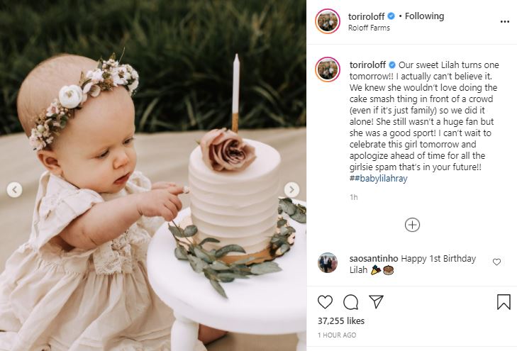 Lilah Roloff low-key cake smashing