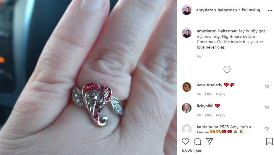 Amy Slaton gets a nice ring