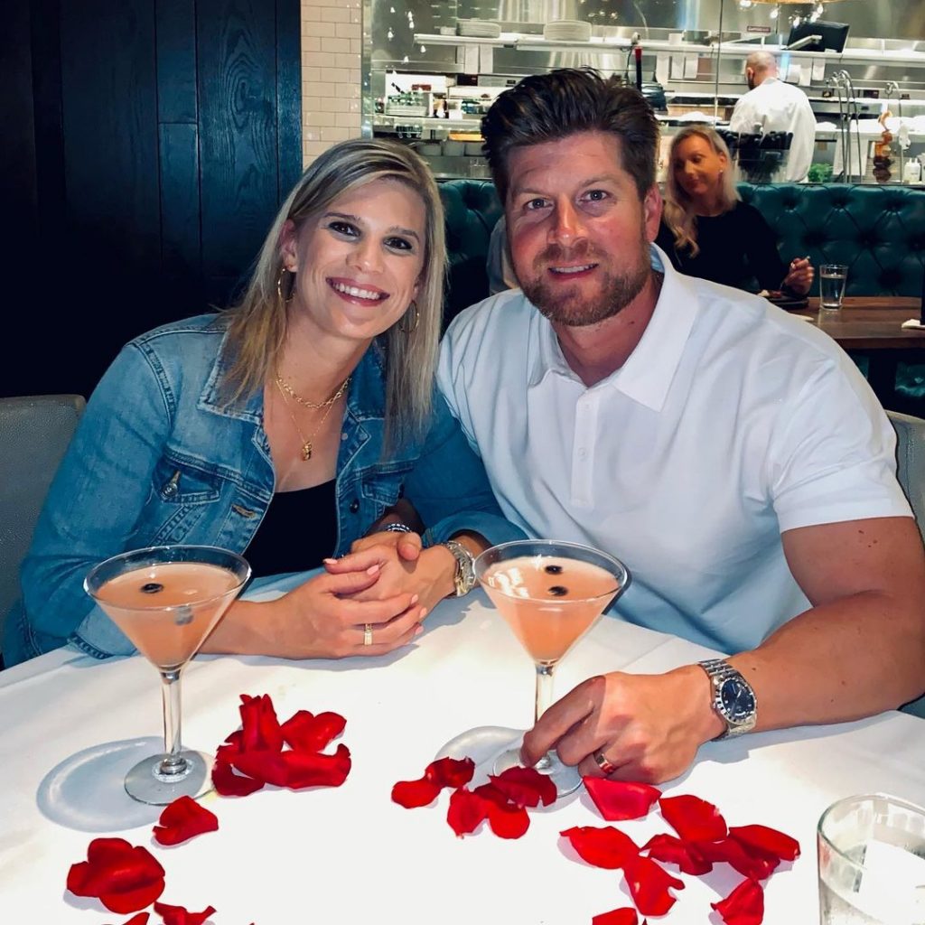 Outdaughtered Uncle Dale Mills Celebrates Anniversary Tv Shows Ace