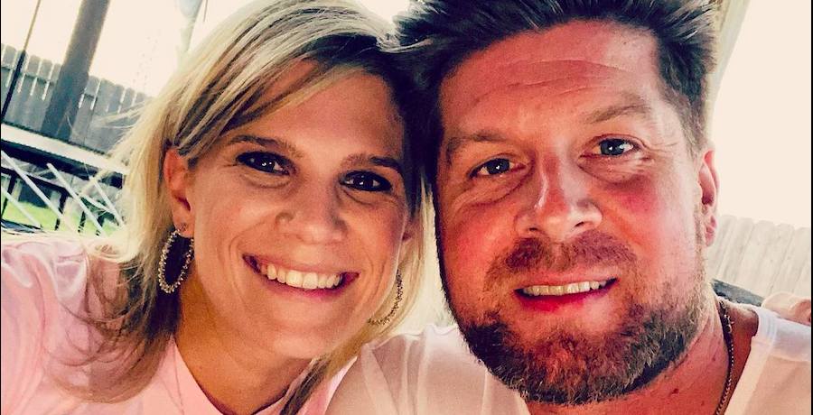 Outdaughtered Uncle Dale Mills Celebrates Anniversary Tv Shows Ace