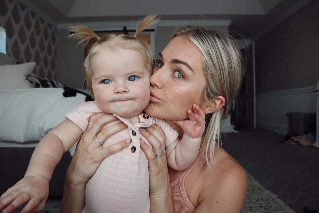 Lindsay Arnold and Daughter, Sage