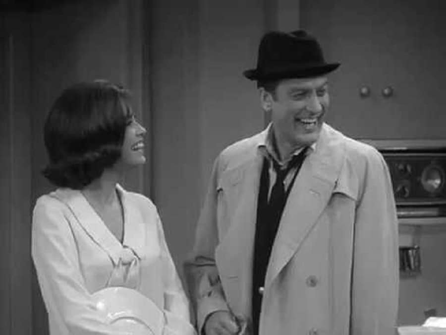 Mary Tyler Moore And Dick Van Dyke [Screenshot | YouTube]